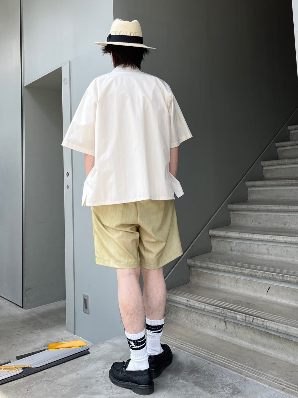 Shintaroさんの「TAKEO KIKUCHI｜【抗菌防臭／5サイズ展開】ハイゲージポンチ Tシャツ」を使ったコーディネート