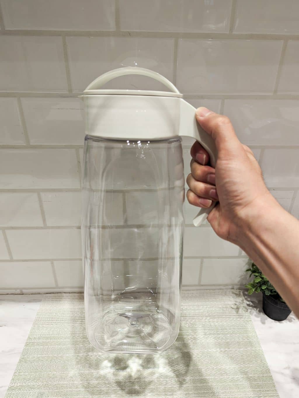 シモさんの「212 KITCHEN STORE｜ファインジャグ２．２Ｌ ミルクホワイト」を使ったコーディネート