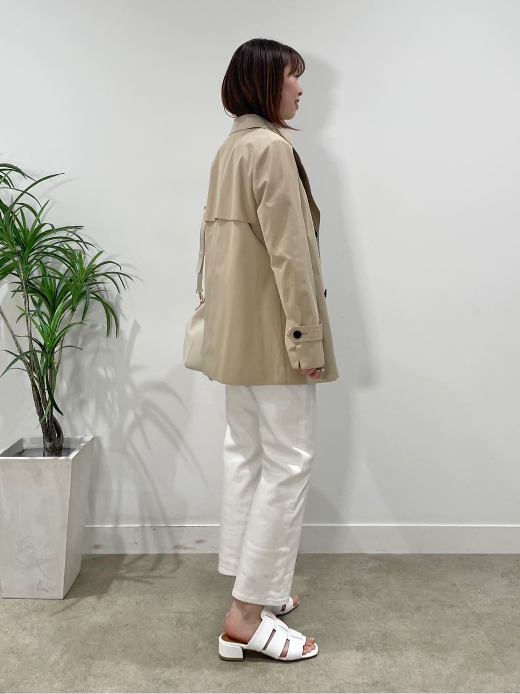 ねねさんの「INDIVI｜【褒められデニム】スリムストレート デニムパンツ」を使ったコーディネート