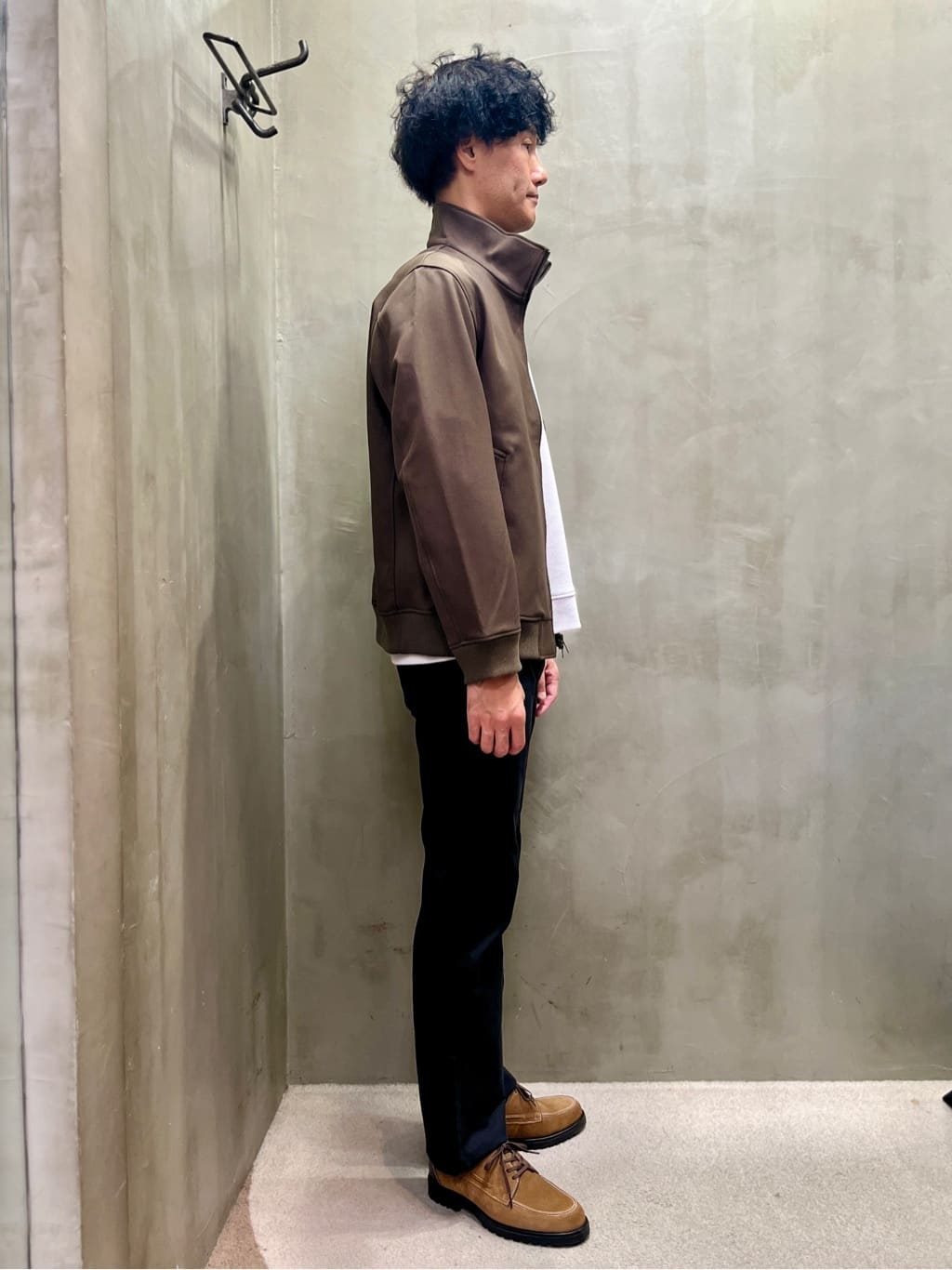mutoさんの「TAKEO KIKUCHI｜【Made in JAPAN】播州織 ストレッチ パンツ」を使ったコーディネート