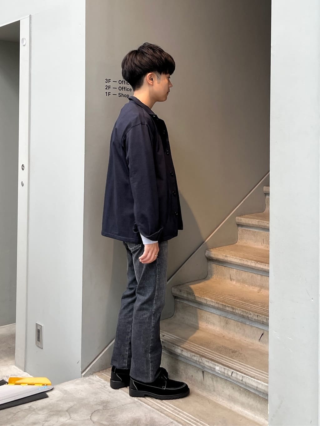Namikiさんの「TAKEO KIKUCHI｜【モンスターストレッチ】日本製 ウォッシュド デニムパンツ」を使ったコーディネート