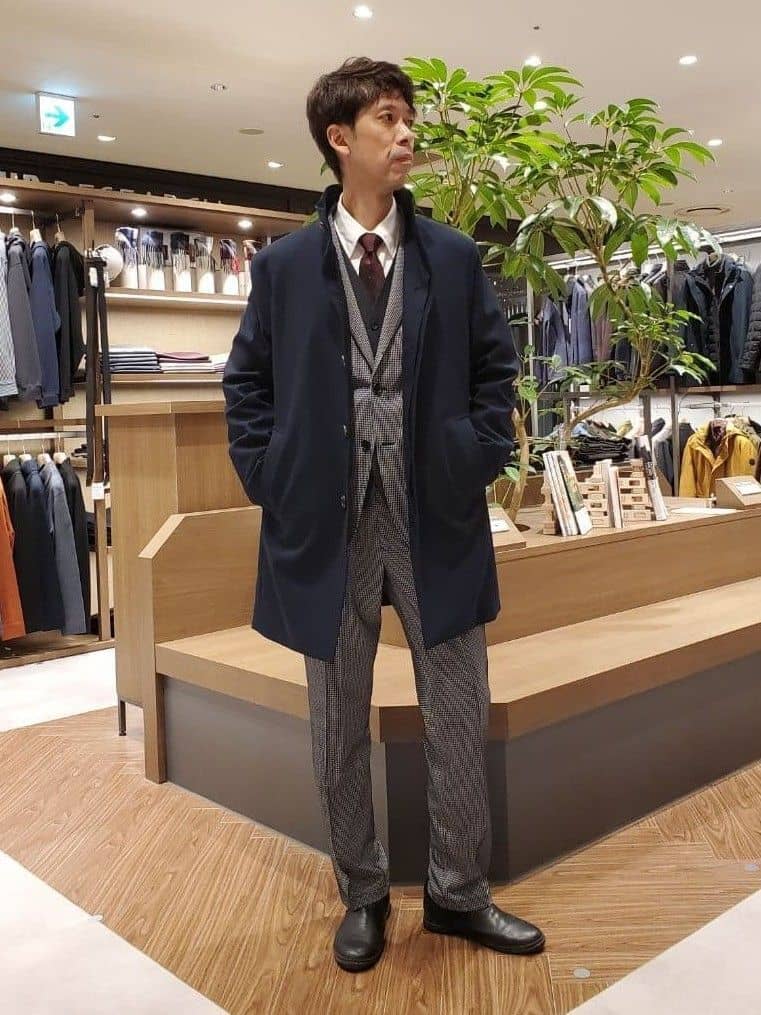 ishidaさんの「TAKEO KIKUCHI｜【Three by Three】シャイニーシャークピンヘッド ベスト / 3ピース対応」を使ったコーディネート