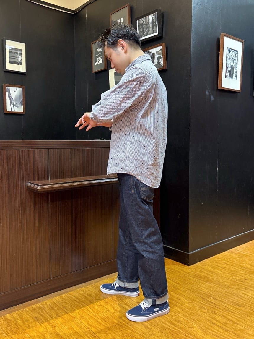 KEIさんの「TAKEO KIKUCHI｜ハットモチーフ ジャカード ストライプ シャツ」を使ったコーディネート