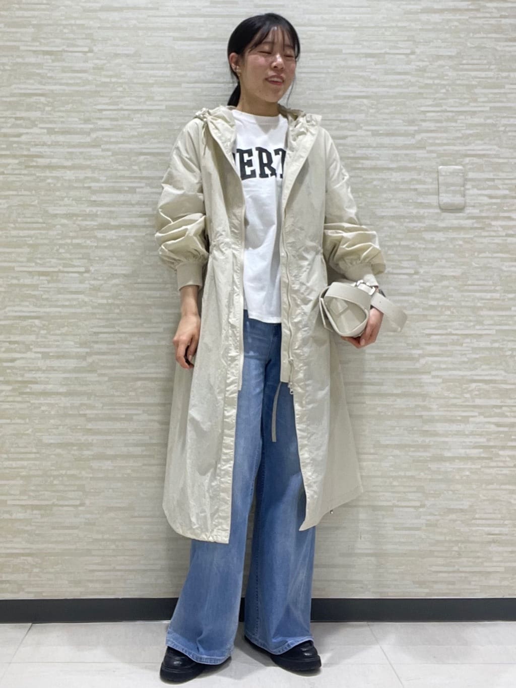 Kataさんの「UNTITLED｜◆【Ca_CHIGNON】ロングウィンドブレーカー」を使ったコーディネート