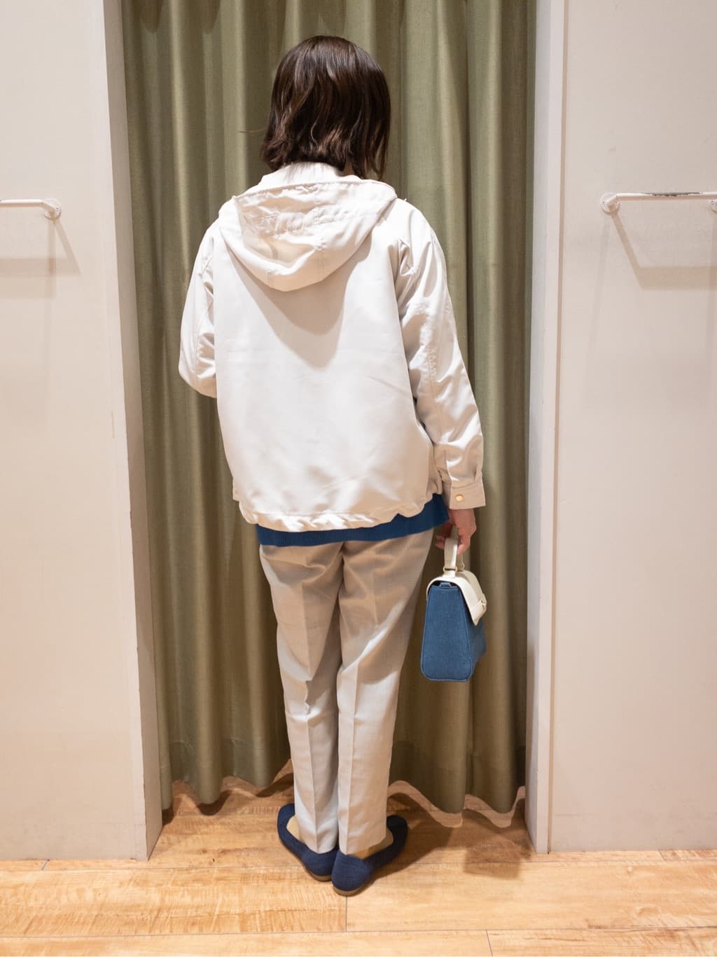 makiryoさんの「SHOO･LA･RUE｜【洗える/SS-3L】すっきりキレイにかっこよく 大人のテーパードパンツ」を使ったコーディネート