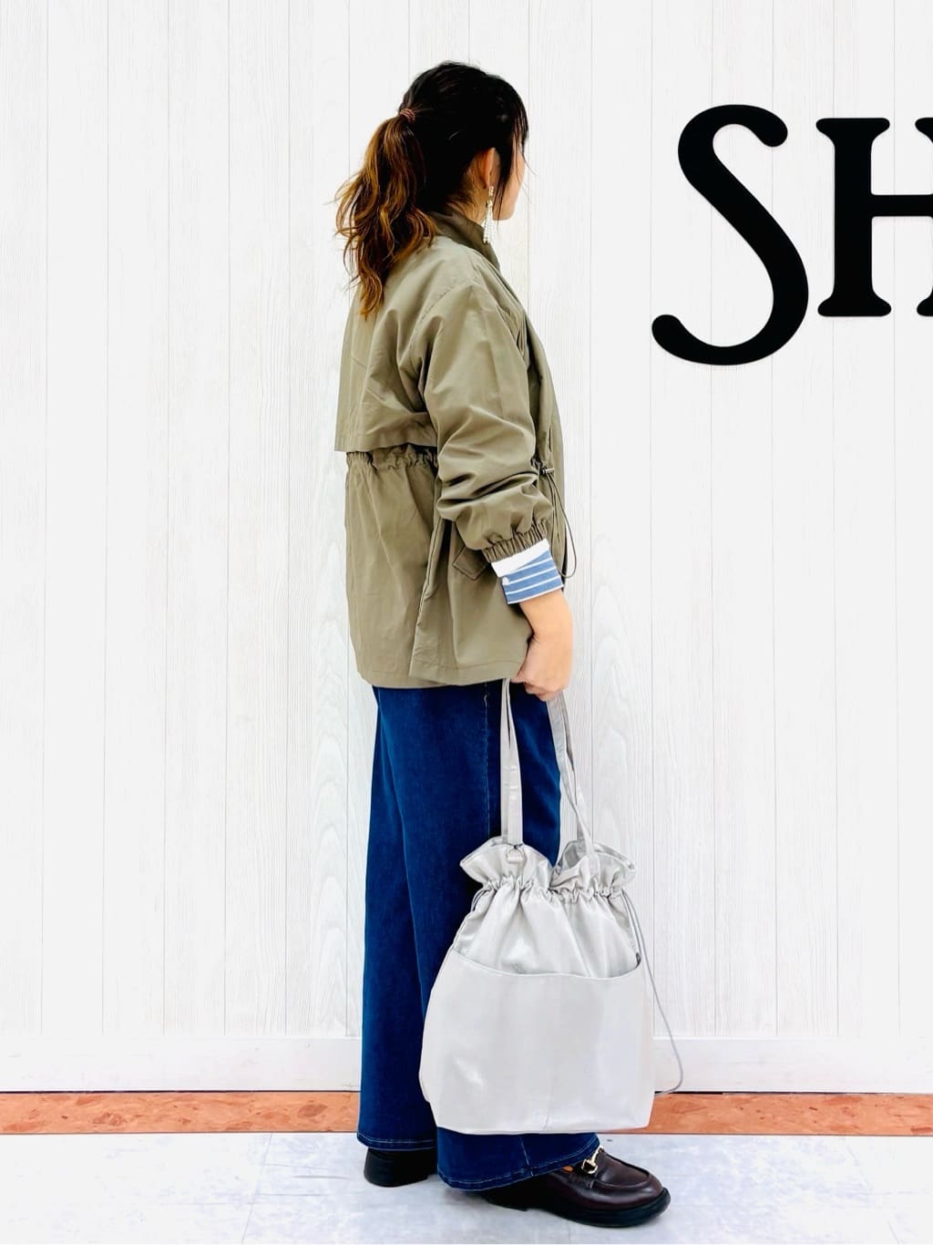 さくみぃさんの「SHOO･LA･RUE｜◆【撥水/防花粉】大人のデイリースタイルに スタンドカラーブルゾン」を使ったコーディネート