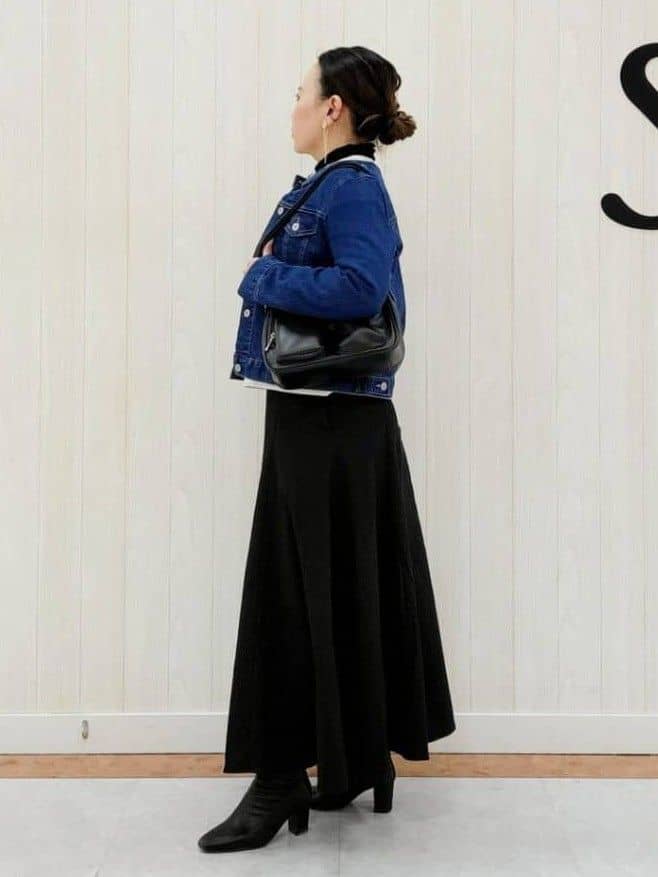 nanahachiさんの「SHOO･LA･RUE｜◆女性らしさを惹き立てる ZIP使いフレアスカート」を使ったコーディネート