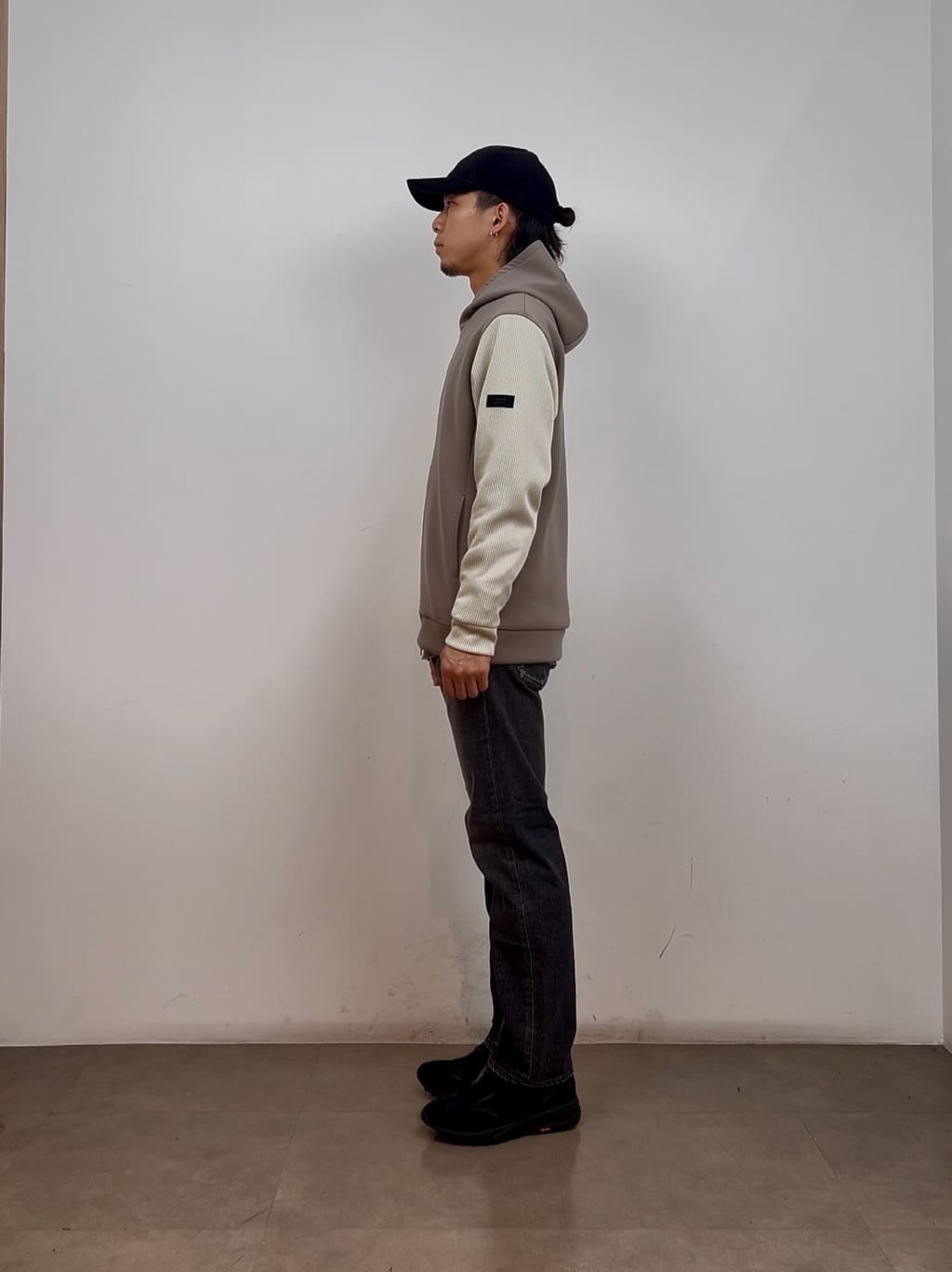 SHOOさんの「TAKEO KIKUCHI｜【モンスターストレッチ】日本製 ウォッシュド デニムパンツ」を使ったコーディネート