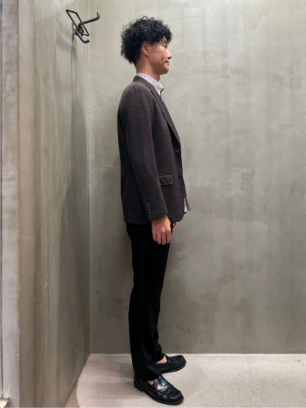mutoさんの「TAKEO KIKUCHI｜ハットモチーフ ジャカード ストライプ シャツ」を使ったコーディネート