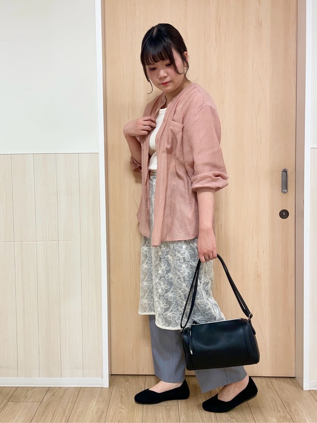 nanaseさんの「SHOO･LA･RUE｜◆【洗える/S-LL】色違いで揃えたい テレコリブタンクトップ」を使ったコーディネート