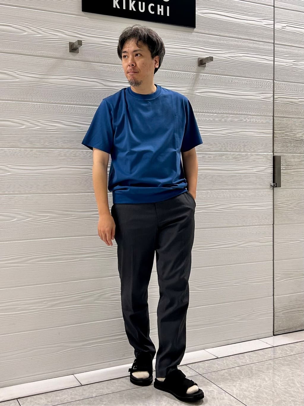 すーさんの「TAKEO KIKUCHI｜【抗菌防臭／5サイズ展開】ハイゲージポンチ Tシャツ」を使ったコーディネート