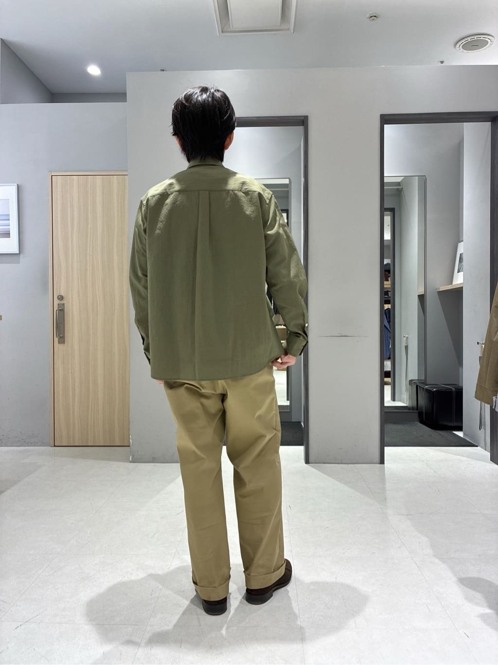 わいずみさんの「TAKEO KIKUCHI｜【抗菌防臭／5サイズ展開】ハイゲージポンチ Tシャツ」を使ったコーディネート