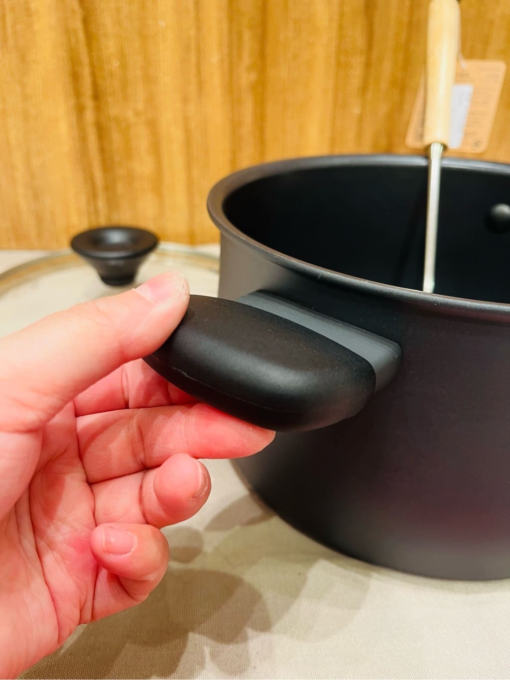 トミーさんの「212 KITCHEN STORE｜ミッドナイト片手鍋 16cm ＜MEYER マイヤー＞」を使ったコーディネート