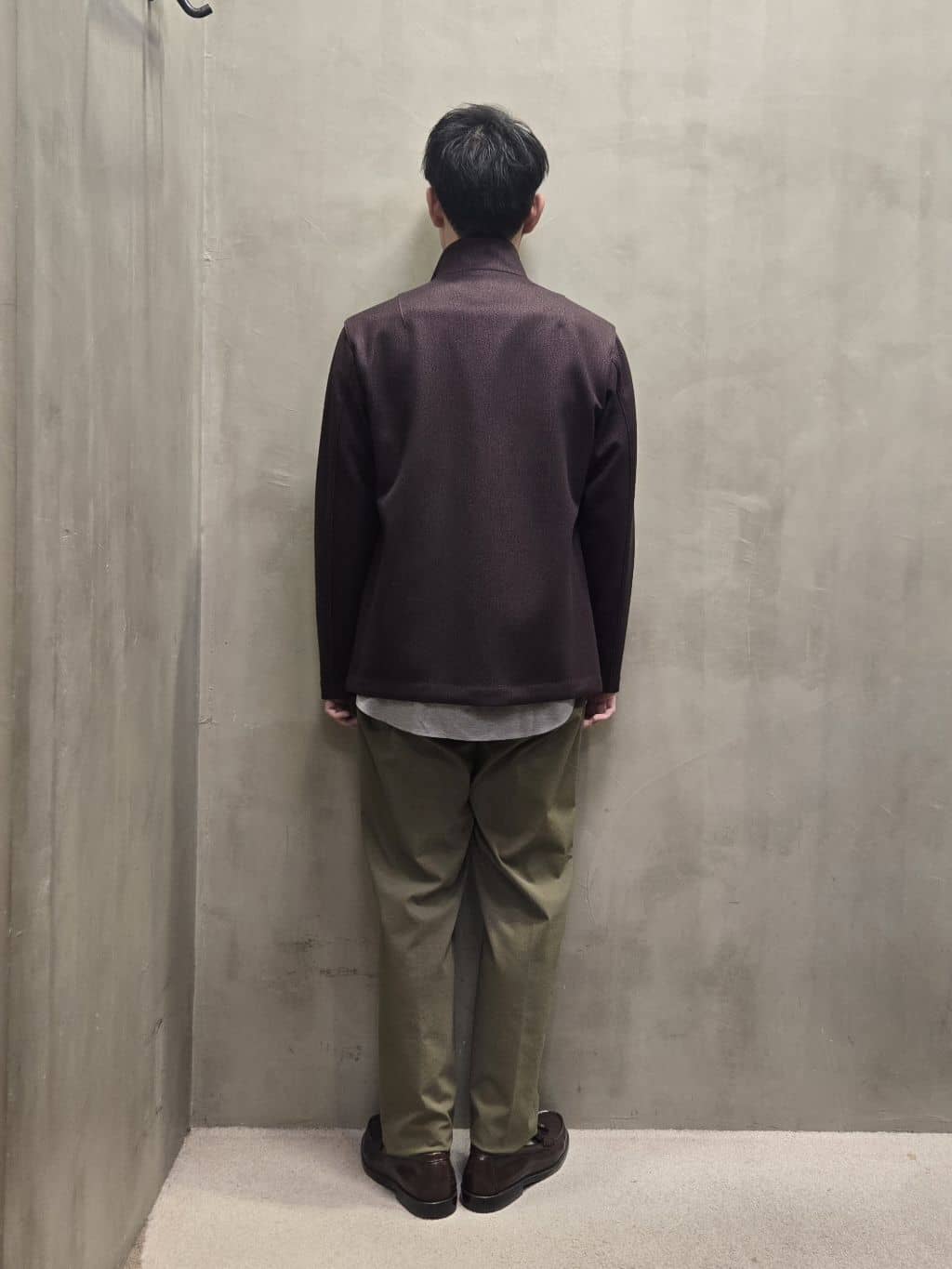 白木駆さんの「TAKEO KIKUCHI｜【DOWN FABRIC】ダウンファブリック スタンドカラーブルゾン」を使ったコーディネート