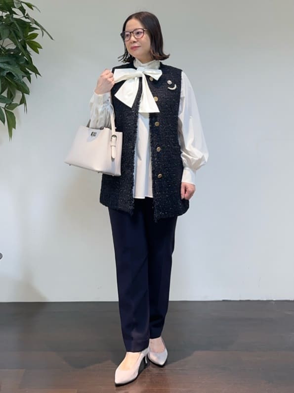Asamiさんの「UNTITLED｜◆【通勤スーツ】タックテーパードパンツ」を使ったコーディネート