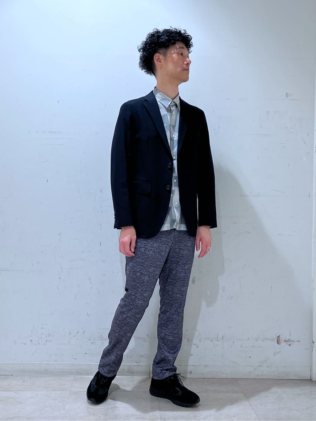 mutoさんの「TAKEO KIKUCHI｜【ONOFF対応】TRダブルニット ストレッチパンツ」を使ったコーディネート