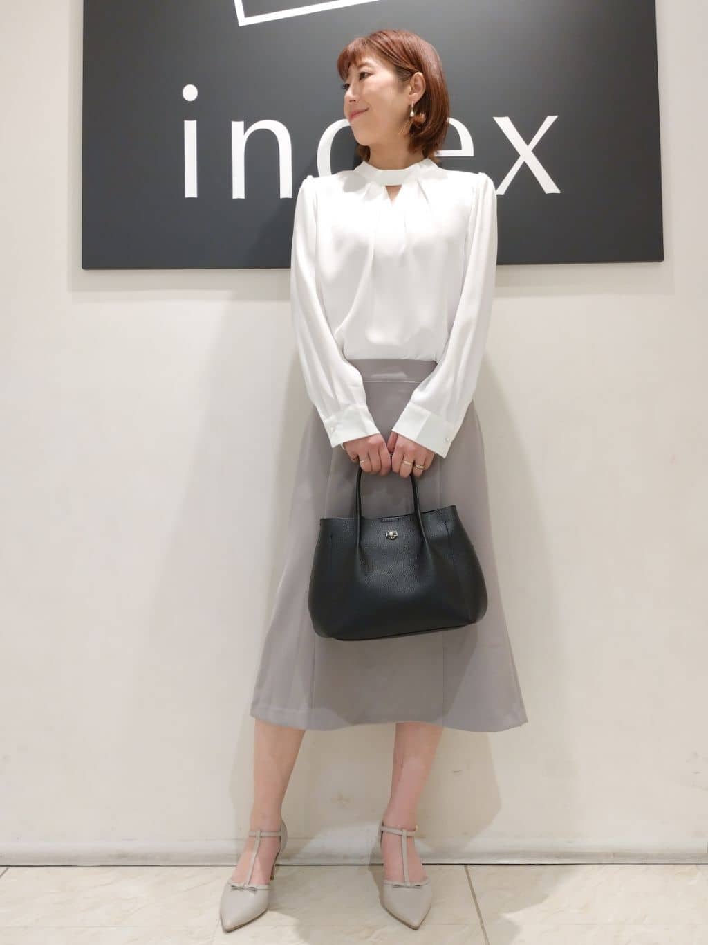 n.さんの「index｜◆【2WAY】フラワーパーツ合皮ミドルトートバッグ」を使ったコーディネート