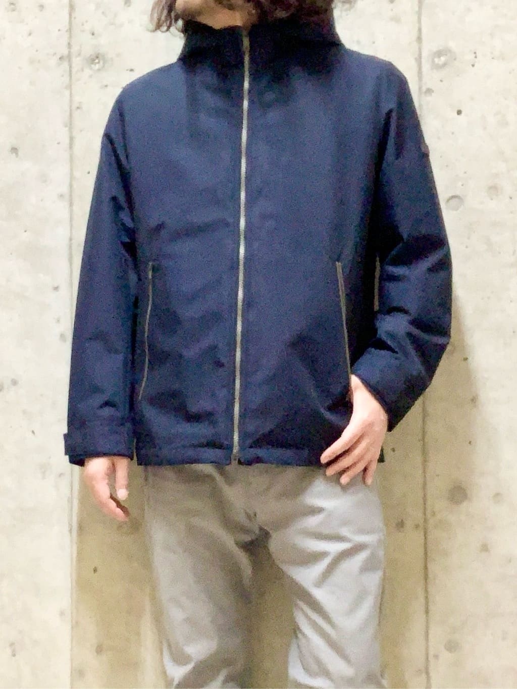 木村剛さんの「TAKEO KIKUCHI｜【Made in JAPAN】播州織 ストレッチ パンツ」を使ったコーディネート