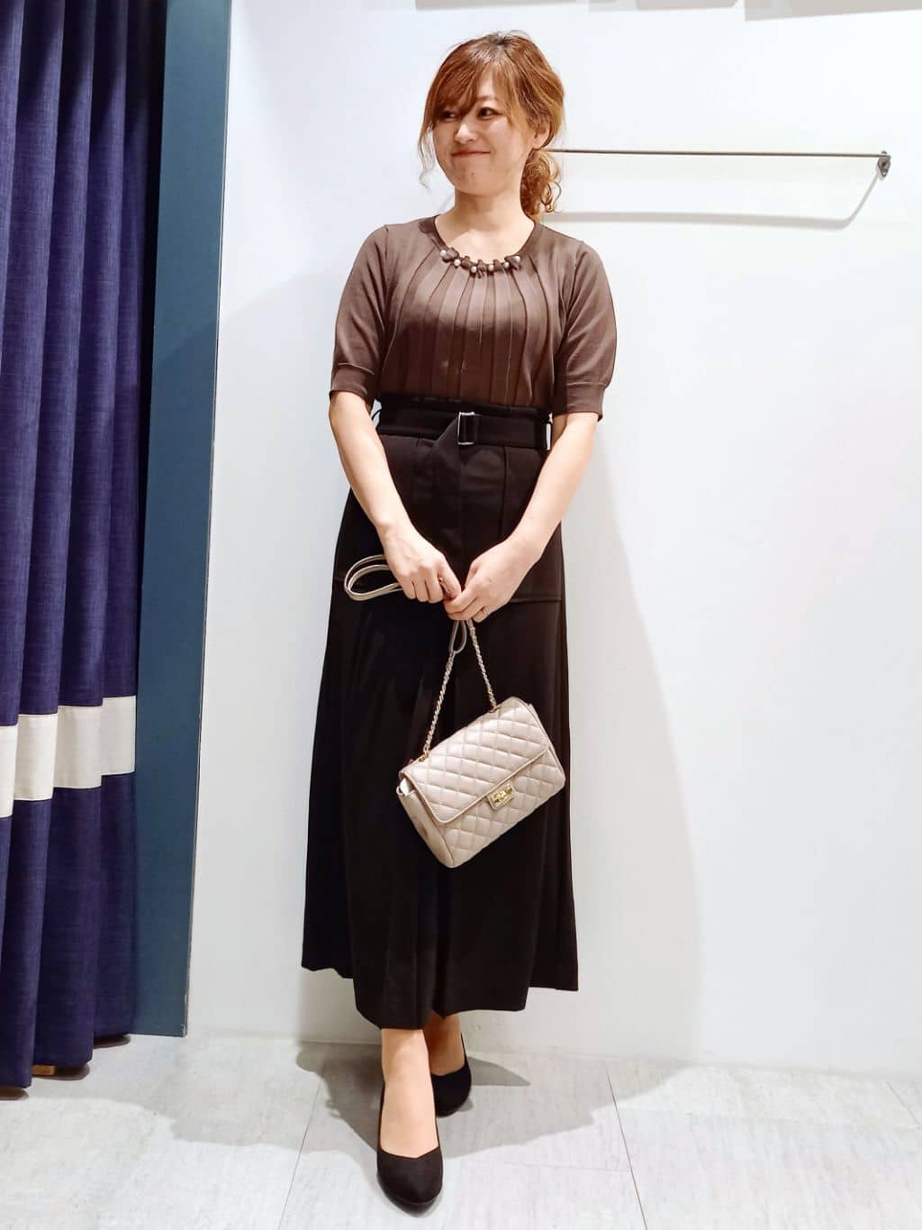 miiさんの「grove｜【ふわっと心地よい足入れ】やわここち(R)Vカットパンプス」を使ったコーディネート