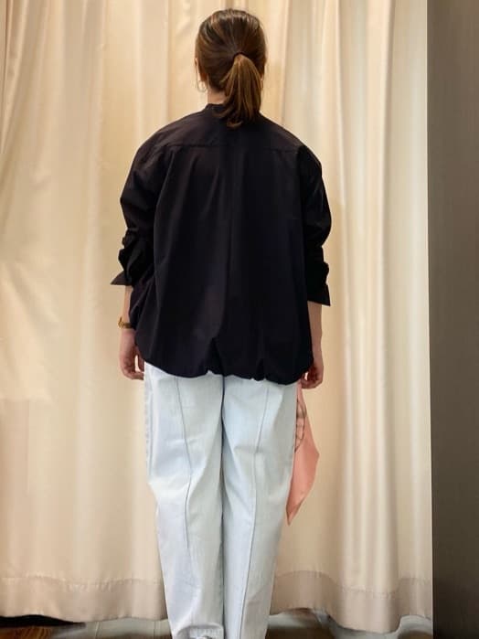 Ayaさんの「UNTITLED｜◆【朝比奈 彩&times;Oggi&times;UNTITLED スペシャルコラボ】バルーンヘムブラウス」を使ったコーディネート