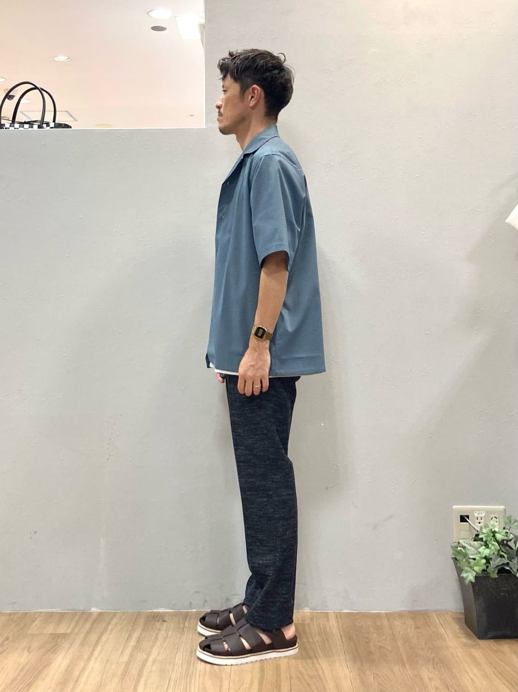 シュンさんの「TAKEO KIKUCHI｜【尾州織】リネンブレンド メッシュパンツ」を使ったコーディネート