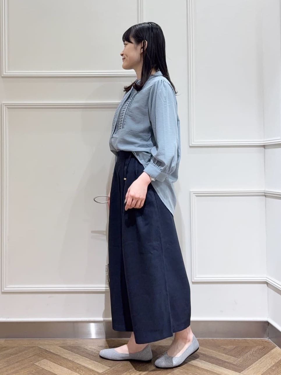 muuさんの「SHOO･LA･RUE｜◆【S-LL】お顔周りを華やかに おりがみタックブラウス」を使ったコーディネート