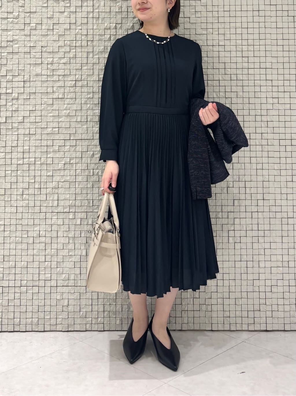sakuさんの「INDIVI｜フラワーコサージュ」を使ったコーディネート