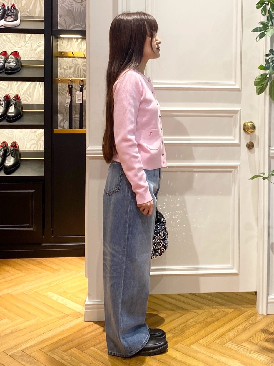 c.wさんの「DRESSTERIOR｜ヴィンテージ加工ワイドデニムパンツ」を使ったコーディネート