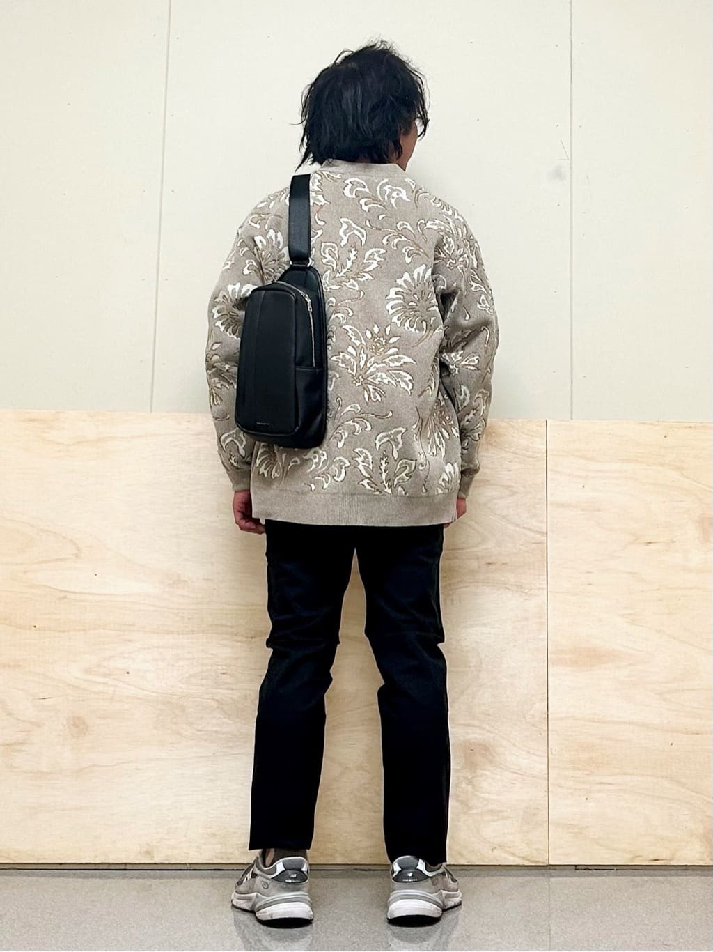 KENJI Iさんの「THE SHOP TK｜【オールシーズン穿ける！】7DAYSストレッチへリンボンパンツ　ON&hArr;OFF兼用」を使ったコーディネート