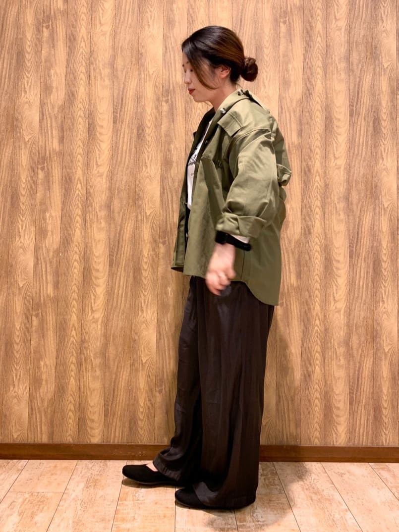 ｍｉｓａｋｉさんの「SHOO･LA･RUE｜」を使ったコーディネート