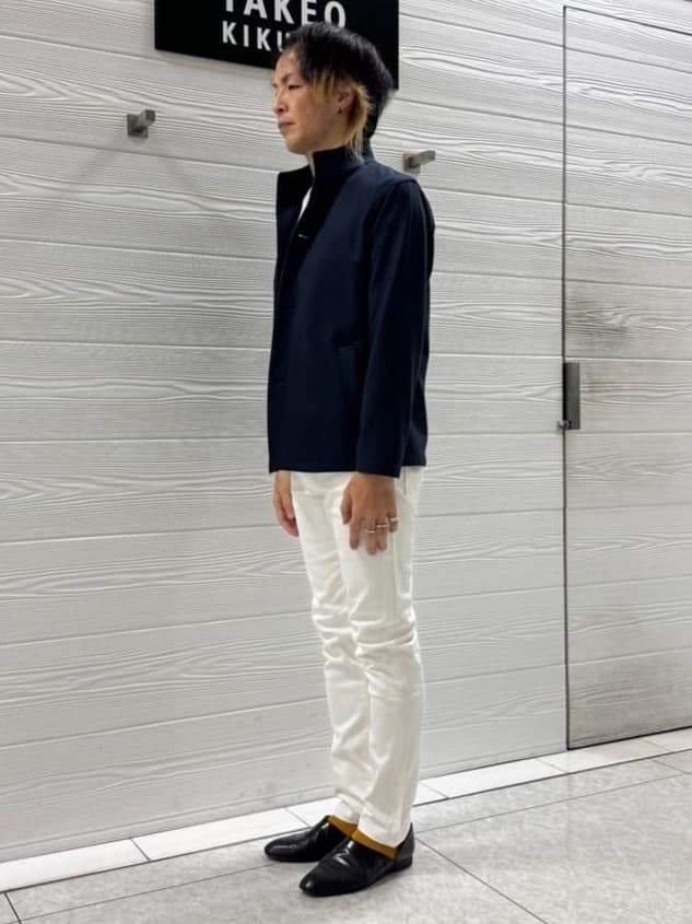 井出恭輔さんの「TAKEO KIKUCHI｜【DOWN FABRIC】ダウンファブリック スタンドカラーブルゾン」を使ったコーディネート