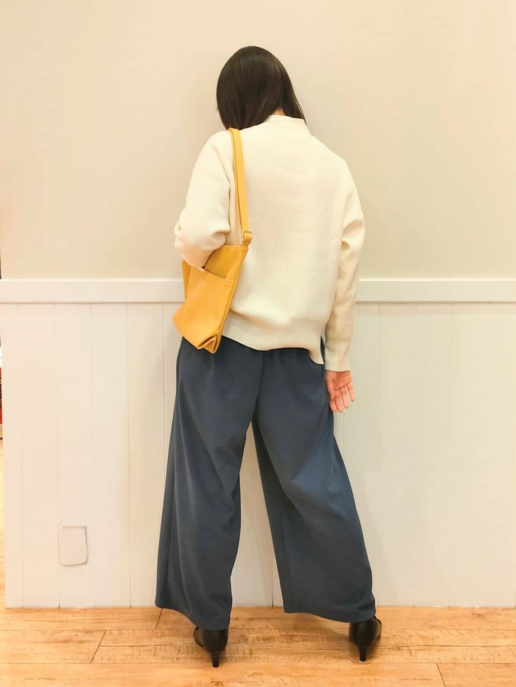 NMさんの「SHOO･LA･RUE｜◆【洗える/ちくちくしにくい/静電気軽減】スウェットライク ハイネックニット」を使ったコーディネート