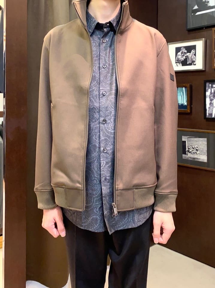コバヤシさんの「TAKEO KIKUCHI｜【ONOFF対応】TRダブルニット ストレッチパンツ」を使ったコーディネート