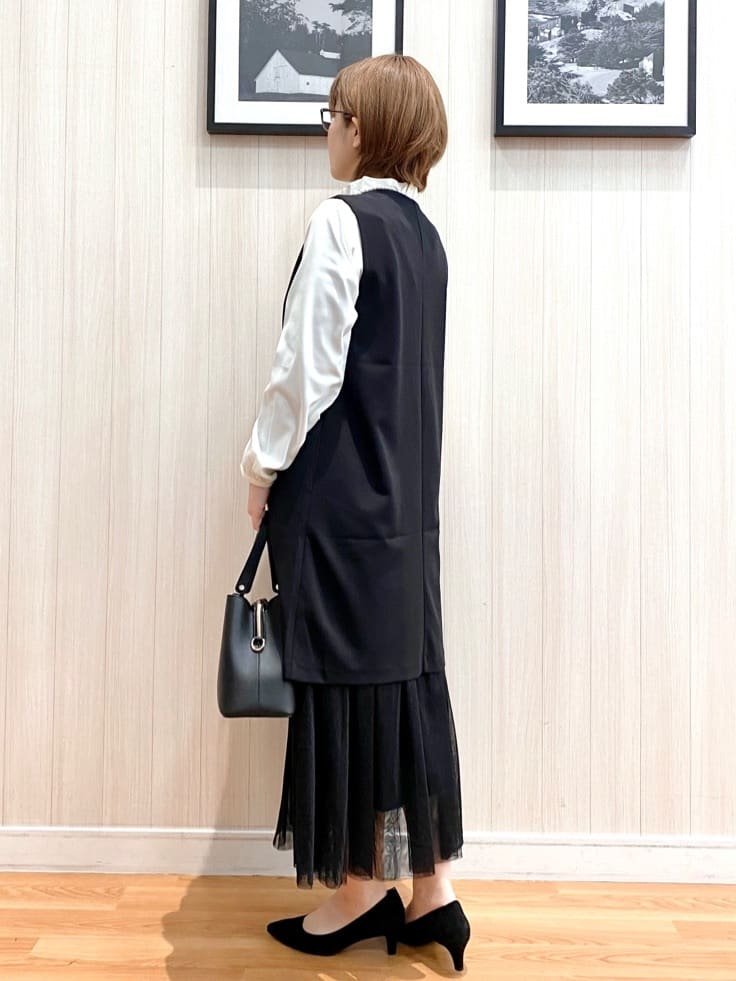 ユ（yu）さんの「SHOO･LA･RUE｜◆【洗える/S-3L/セットアップ可】セレモニーや通勤にも カットジョーゼット ジレ」を使ったコーディネート