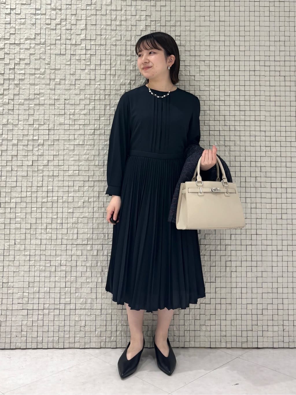 sakuさんの「INDIVI｜フラワーコサージュ」を使ったコーディネート