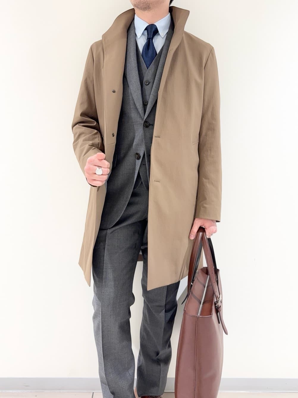 及川さんの「TAKEO KIKUCHI｜【Three by Three】シャイニーシャークピンヘッド スーツ/3ピース対応可」を使ったコーディネート