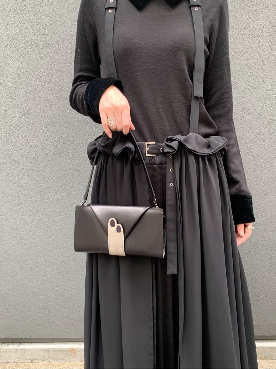 Kさんの「HIROKO HAYASHI｜LEO NECESSARIO（レオ ネチェサリオ）ショルダー付き長財布」を使ったコーディネート