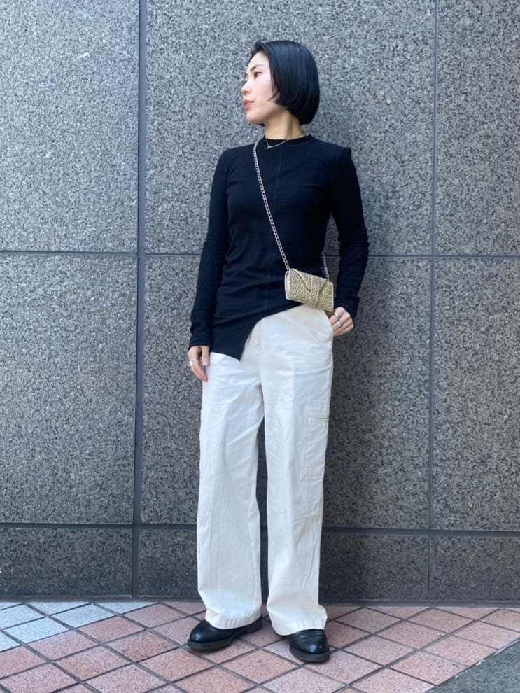 Uさんの「HIROKO HAYASHI｜【限定商品】GIRASOLE（ジラソーレ）チェーン付マルチ財布」を使ったコーディネート