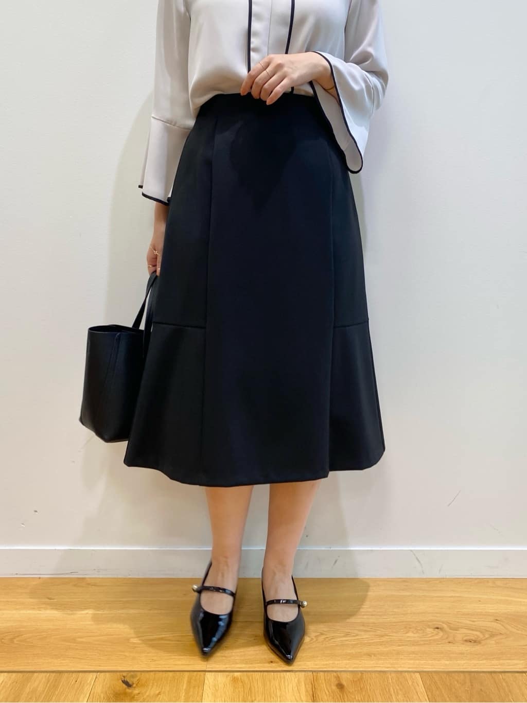 みさかさんの「index｜《5色展開／S-LLサイズ》ストレッチマーメイドスカート／セットアップ対応【洗濯機洗い可／イージーケ」を使ったコーディネート