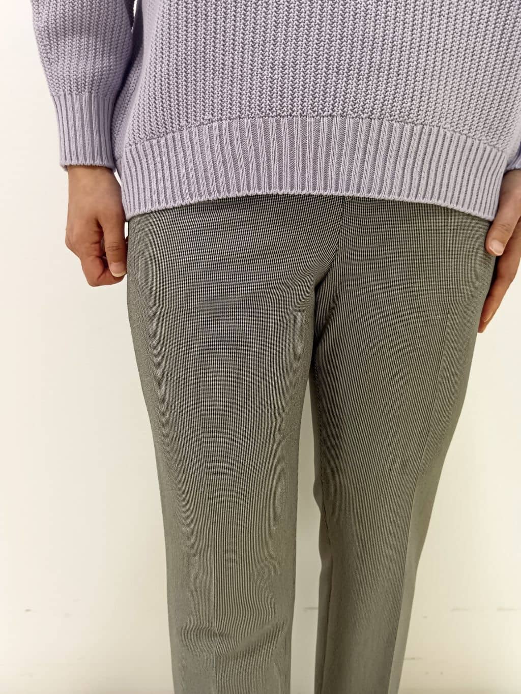 tomoさんの「Reflect｜◆【WEB限定カラーあり／私のパンツ／手洗い可】ストレッチテーパードパンツ」を使ったコーディネート
