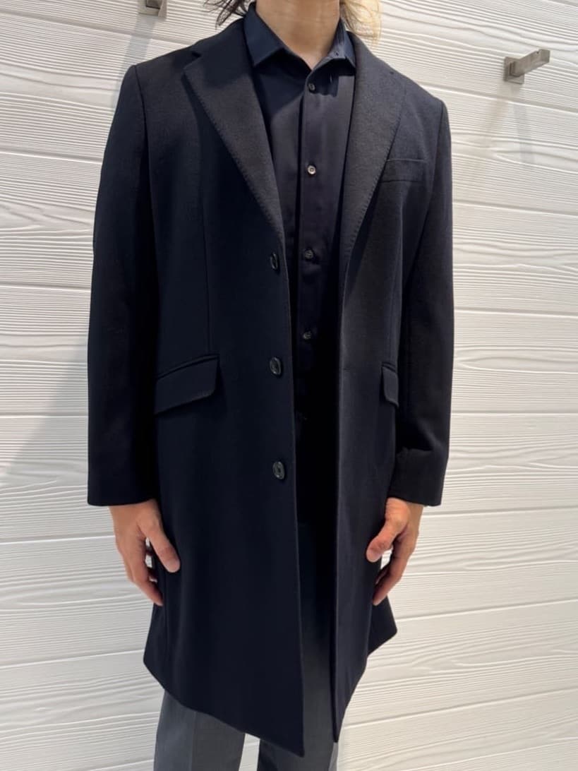 井出恭輔さんの「TAKEO KIKUCHI｜ウールカシミヤブレンド チェスターコート」を使ったコーディネート