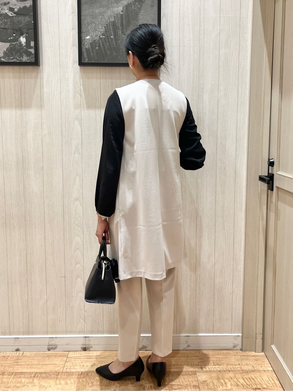 youさんの「SHOO･LA･RUE｜◆【洗える/S-3L/セットアップ可】セレモニーや通勤にも カットジョーゼット ジレ」を使ったコーディネート