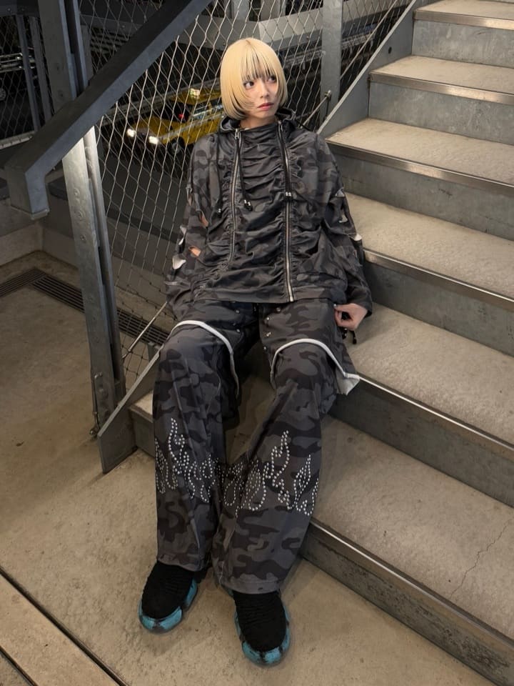 川本葵さんの「tk.TAKEO KIKUCHI｜◆K&rsquo;PJT by AOI 『Lightweight Parka』」を使ったコーディネート
