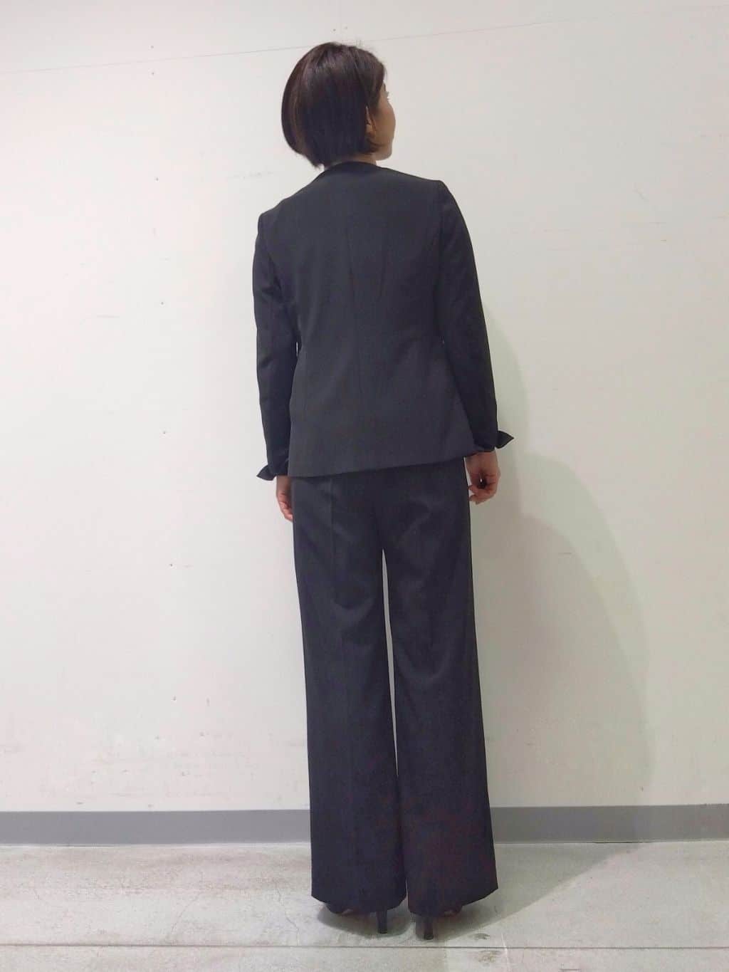 Kさんの「INDIVI｜【洗える／UVケア／スーツ】ストレッチノーカラージャケット」を使ったコーディネート