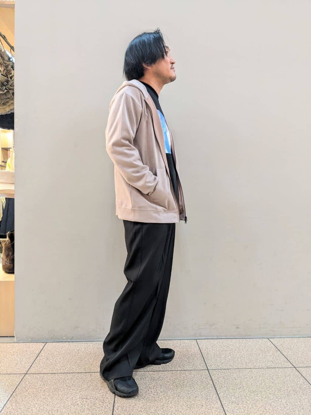 okcさんの「THE SHOP TK｜◆スウェードタッチダンボールジップパーカ」を使ったコーディネート