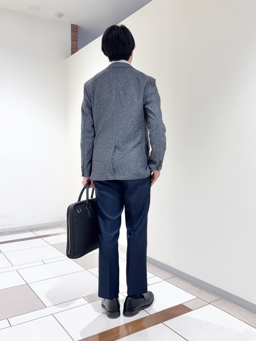 及川さんの「TAKEO KIKUCHI｜コインローファー」を使ったコーディネート