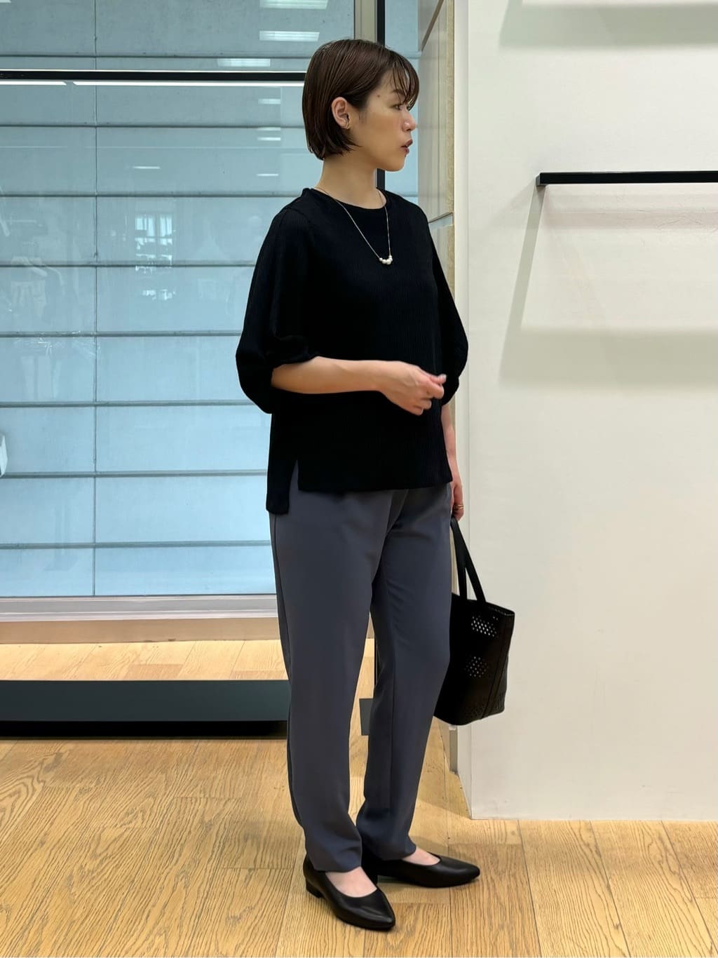 asamiさんの「INDIVI｜【セレモニーにおすすめ！】パール調トップネックレス」を使ったコーディネート