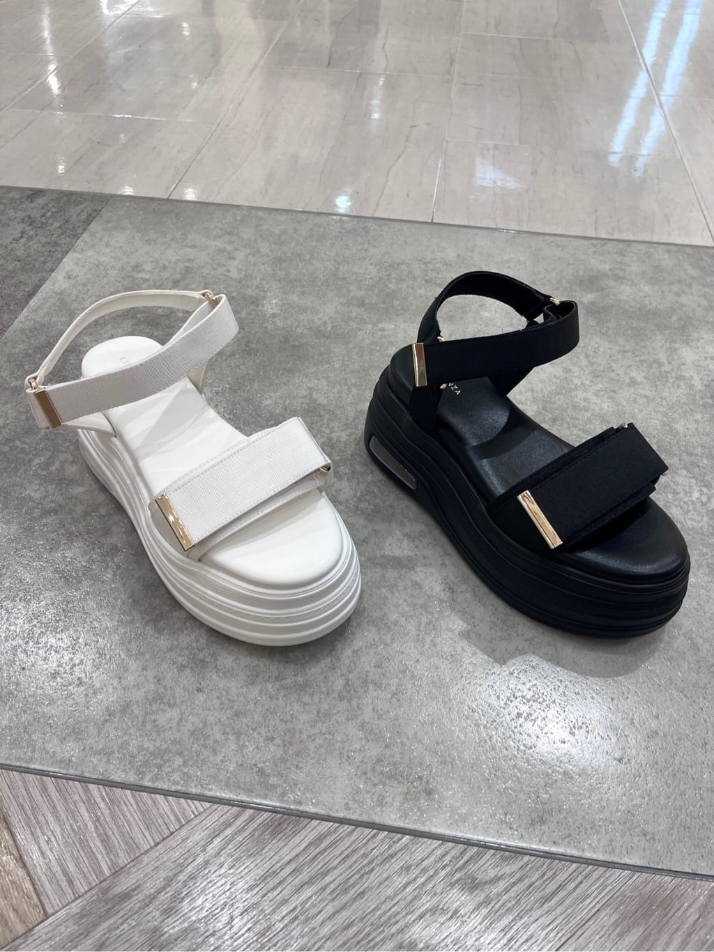 RISAさんの「ESPERANZA｜厚底フラットスポサン」を使ったコーディネート