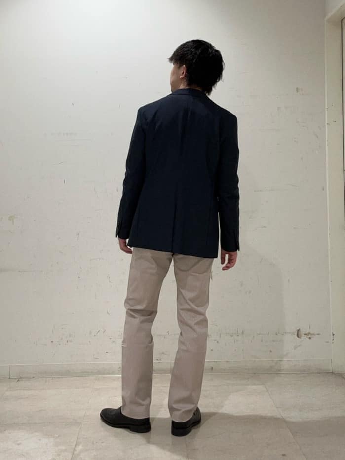 コウノ モトヤさんの「TAKEO KIKUCHI｜【全7サイズ&times;8色展開！】トップマルチヘリンボン パンツ」を使ったコーディネート