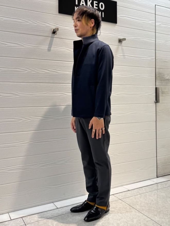 井出恭輔さんの「TAKEO KIKUCHI｜【DOWN FABRIC】ダウンファブリック スタンドカラーブルゾン」を使ったコーディネート